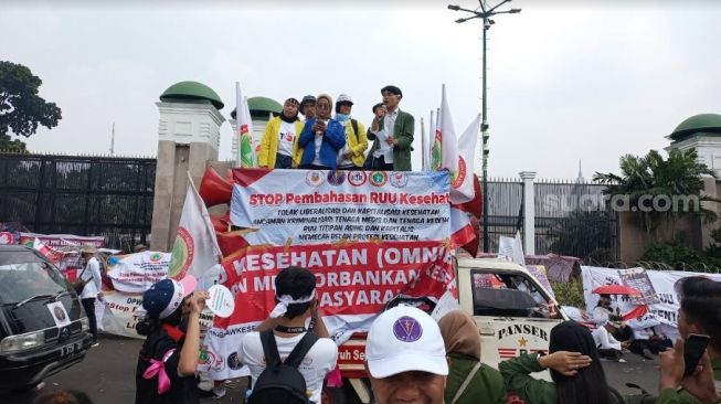 Kaleidoskop Area Aspek Kesehatan 2023: Kontroversi UU Kesehatan, Didemo Nakes Tapi Didukung Penuh DPR dan juga Kemenkes